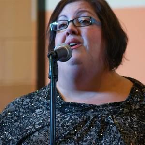 Meet your Posher, Gloria